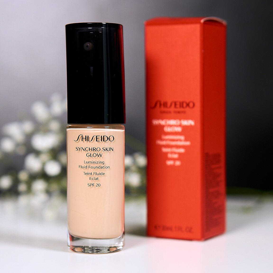 Shiseido Synchro Skin Glow - Luminizing Fluid Foundation