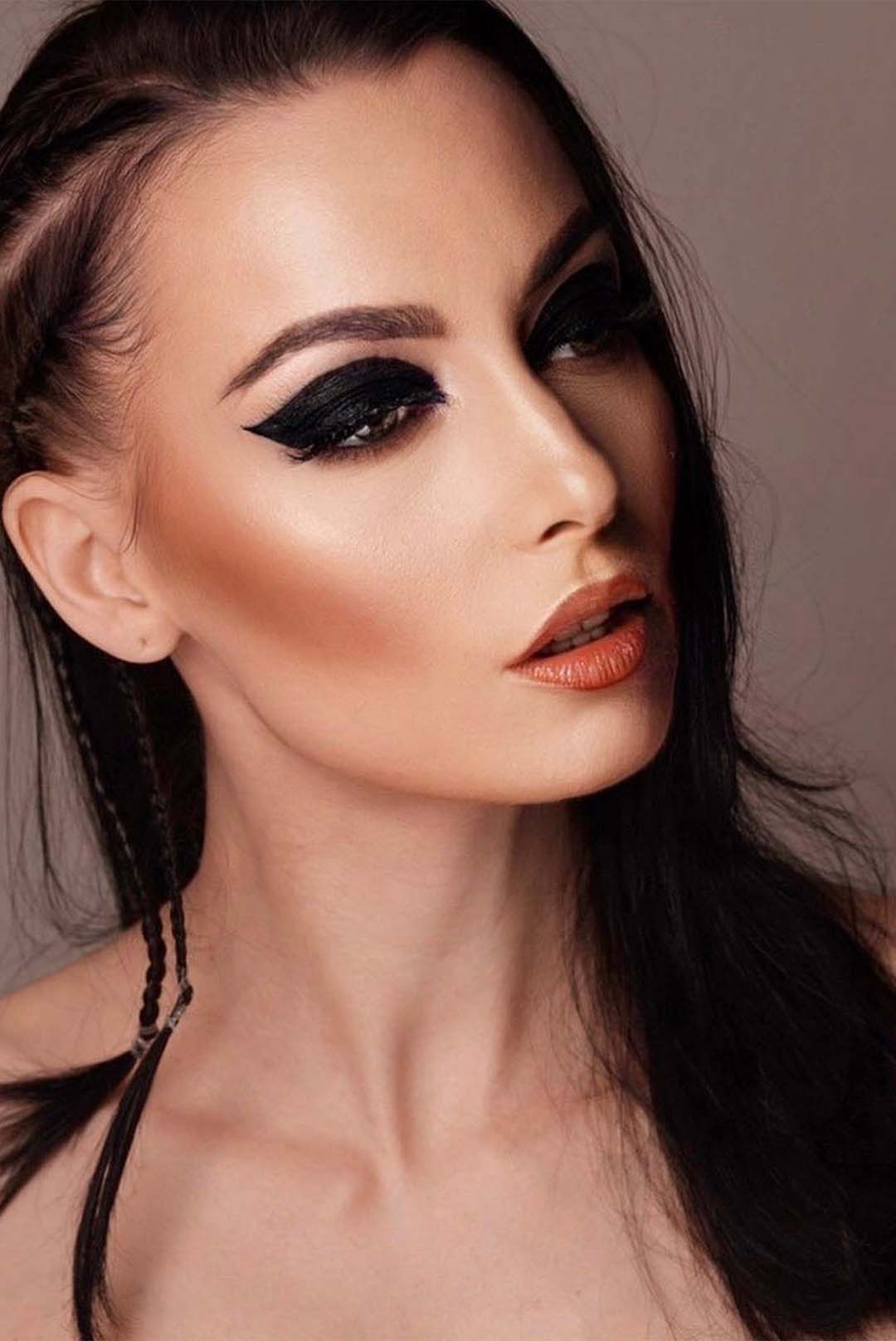 Zavod studio model Maria Jean Saxton makeup by Alona Dmytrenko