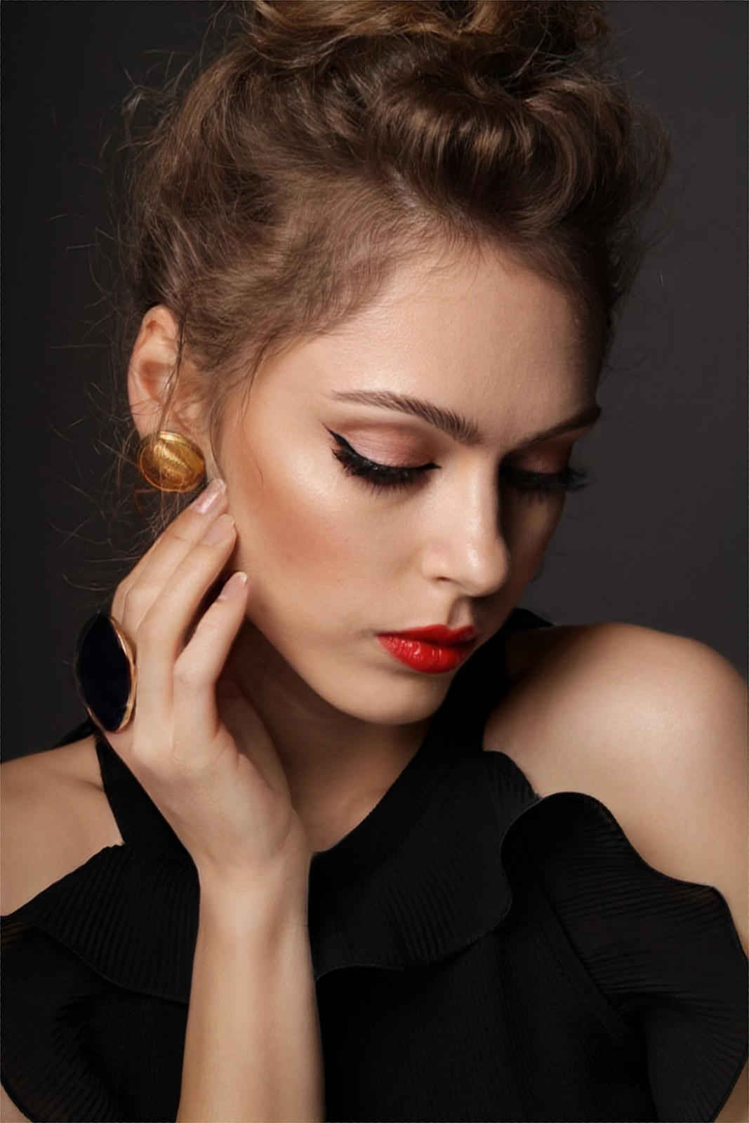 Be Iconic with red lipstick by Yves Saint Laurent